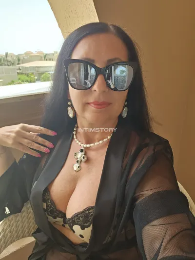 Brunette in Chocolate — проститутка Москва
